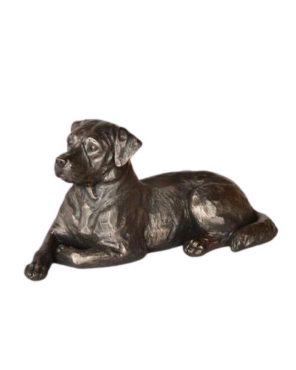 Labrador lying statue